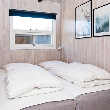 4 Person Holiday Home In Hemmet Eksteriør billede